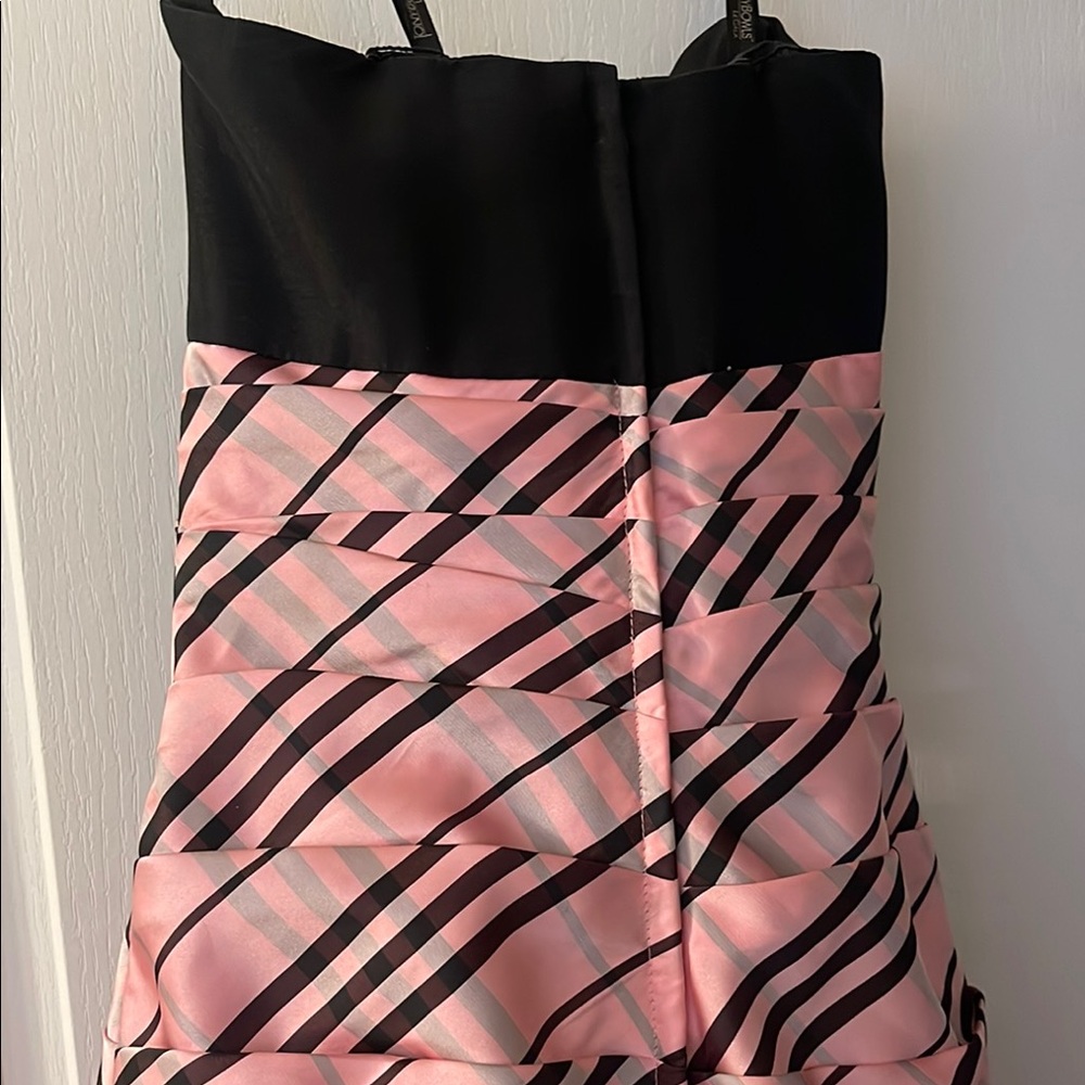 Tony Bowls Pink and Black Prom Sundress - Picture 5 of 5